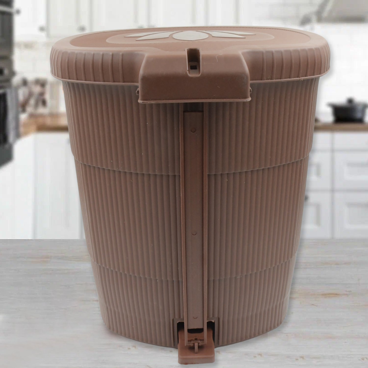 3636 Homeware Dustbin Clean Mini Small Size Plastic Pedal Dustbin Used For Kitchen, Office, Car (1 PC) 3636 Homeware Dustbin Clean Mini Small Size Plastic Pedal Dustbin Used For Kitchen, Office, Car (1 PC)